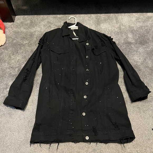 Black lightweight longline distressed denim jacket, arms are cropped. Womens M - Picture 1 of 2